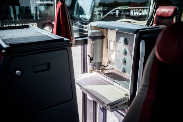 Setra S 517 HD Innenansicht 5