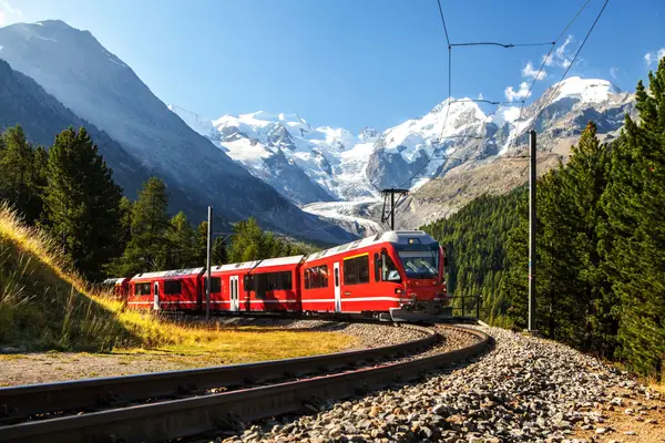 Bahnfahrt durch die Schweizer Alpen Impression 2