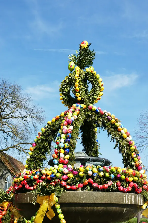 Eindrucksvolle Osterbrunnen Hessens Impression 1