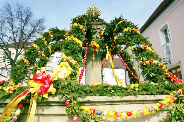 Eindrucksvolle Osterbrunnen Hessens Impression 5
