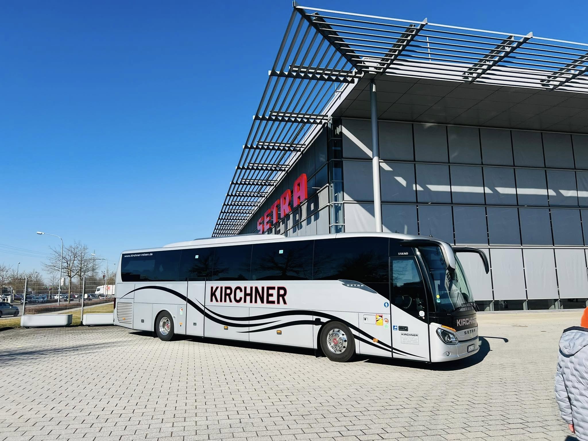 Silber Bus